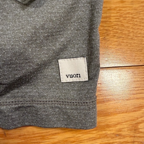 Vuori Tradewind Performance Long Sleeve Shirt Mens Medium Green Pocket Tee - Picture 3 of 4